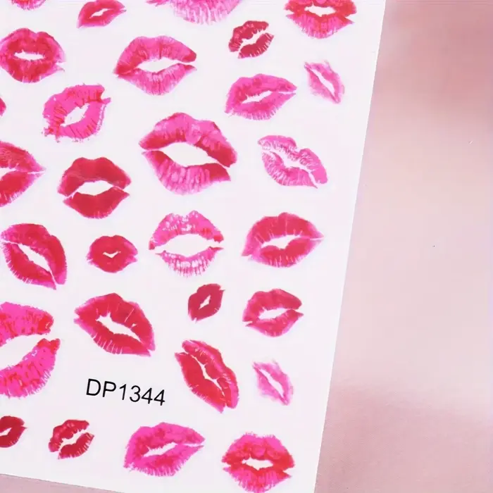 Autocollants pour ongles imprimés Fantasy Heart & Kiss – Autocollants auto-adhésifs à finition mate 