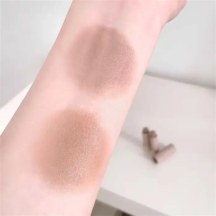 Bâton correcteur mat hydratant