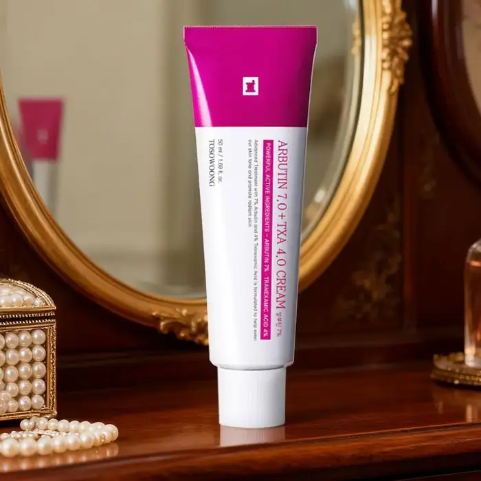 Crème éclaircissante pour le visage à l'arbutine TXA, crème hydratante en profondeur et antioxydante à l'arbutine 7,0 et à l'acide tranexamique 4,0 pour un teint uniforme