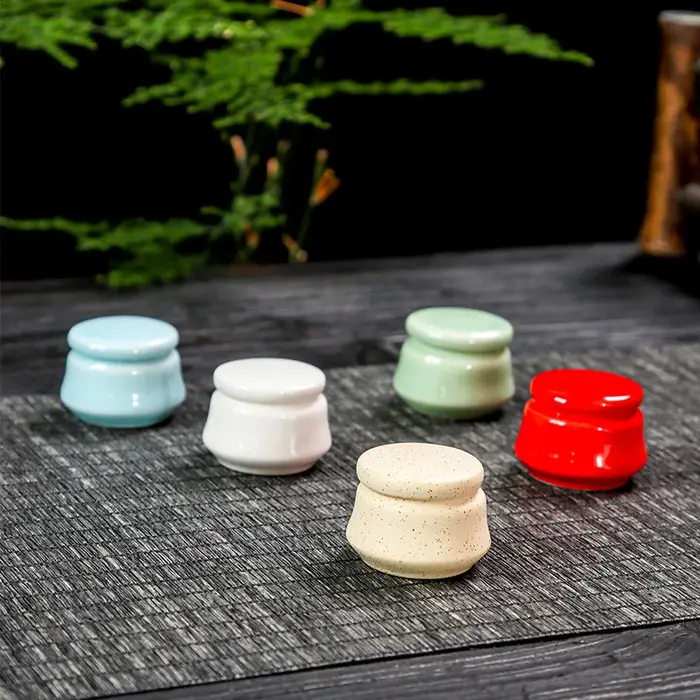 Mini pot cosmétique en céramique de 5 ml
