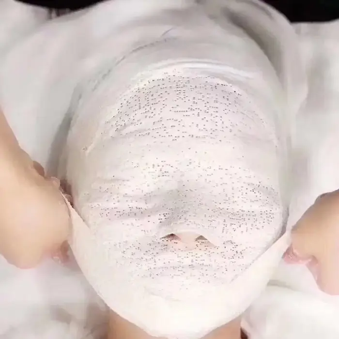 Masque facial raffermissant pour la peau