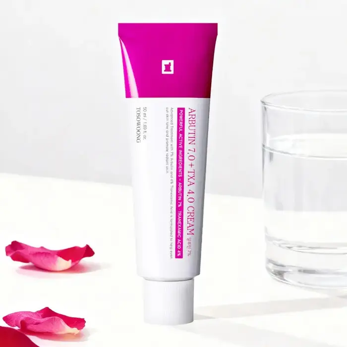 Crème éclaircissante pour le visage à l'arbutine TXA, crème hydratante en profondeur et antioxydante à l'arbutine 7,0 et à l'acide tranexamique 4,0 pour un teint uniforme