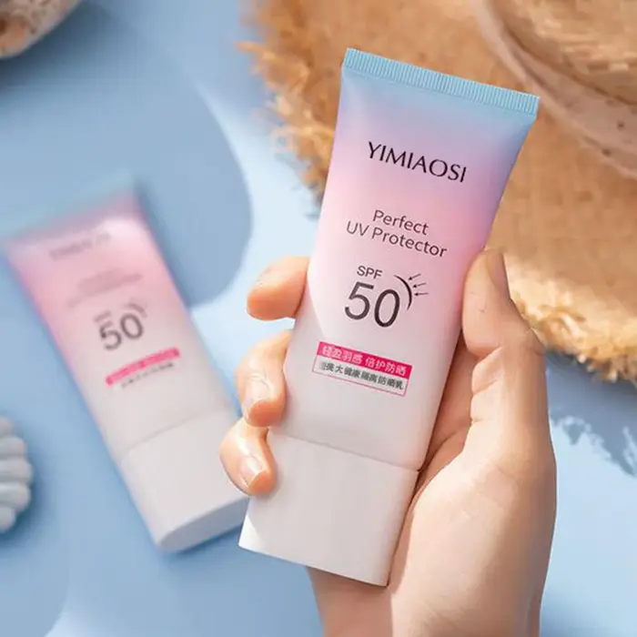 Crème solaire quotidienne SPF 50 + Protection UV