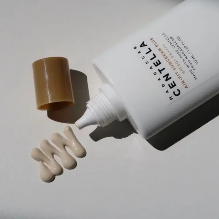 Crème solaire SKIN1004 Centella Air-fit SPF50+ Protection UV Hydratant visage Léger Tous types de peau Soins