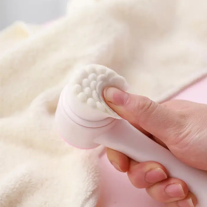 Brosse nettoyante faciale 3D double face en silicone souple