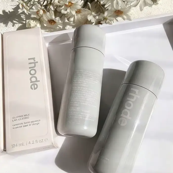 Spray facial hydratant et lissant pour le visage
