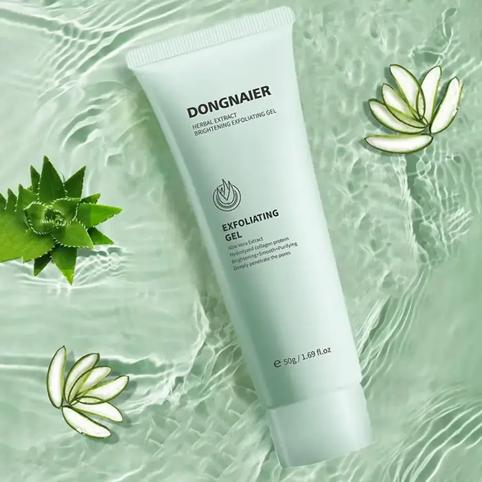 Gel exfoliant aux herbes pour un nettoyage en profondeur de la peau