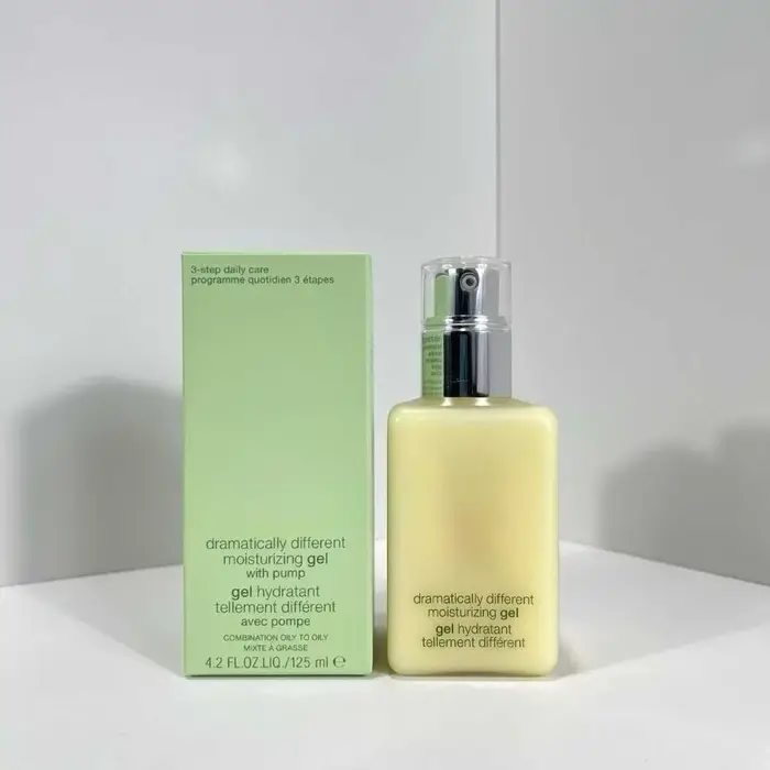 Gel hydratant Dramatically Different (Gel) – 125 ml avec pompe pour peaux grasses