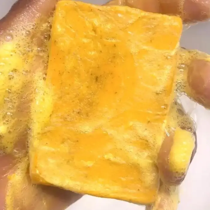 Savon au curcuma nettoyant pour le visage Anti-acné blanchissant la peau éclaircissant