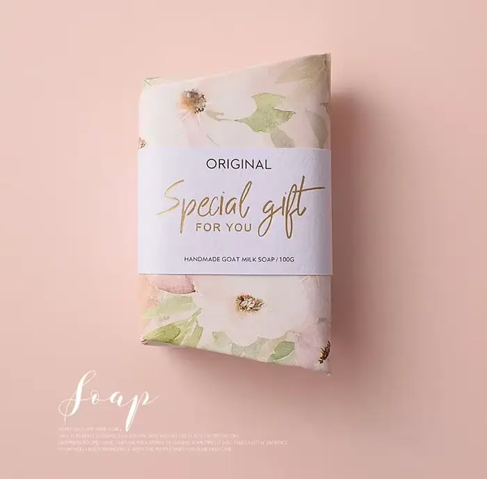 Sexuellement naturel Regina avec lait de chèvre