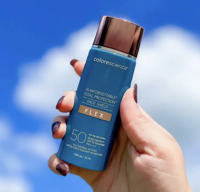 Crème solaire minérale teintée Colorescience Sunforgettable Face Shield Flex à large spectre