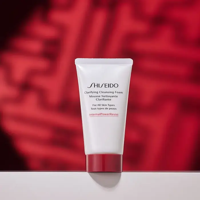 Crème Nettoyante Hydratante Shiseido pour le Visage – Nettoyage Profond des Pores, Contrôle du Sébum
