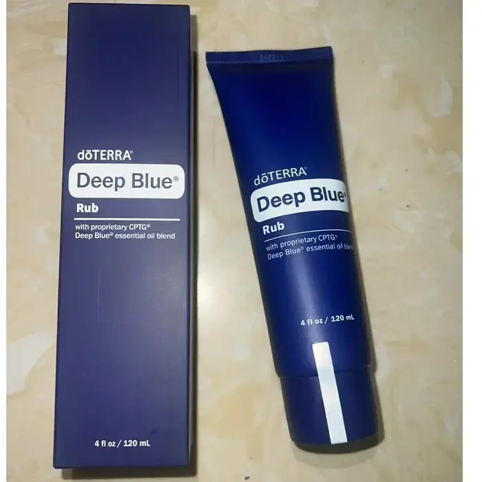 Nouveau baume apaisant pour le soin de la peau utilisant un mélange exclusif d'huiles essentielles p