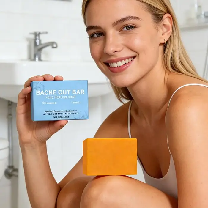 Savon nettoyant à la vitamine C et au curcuma