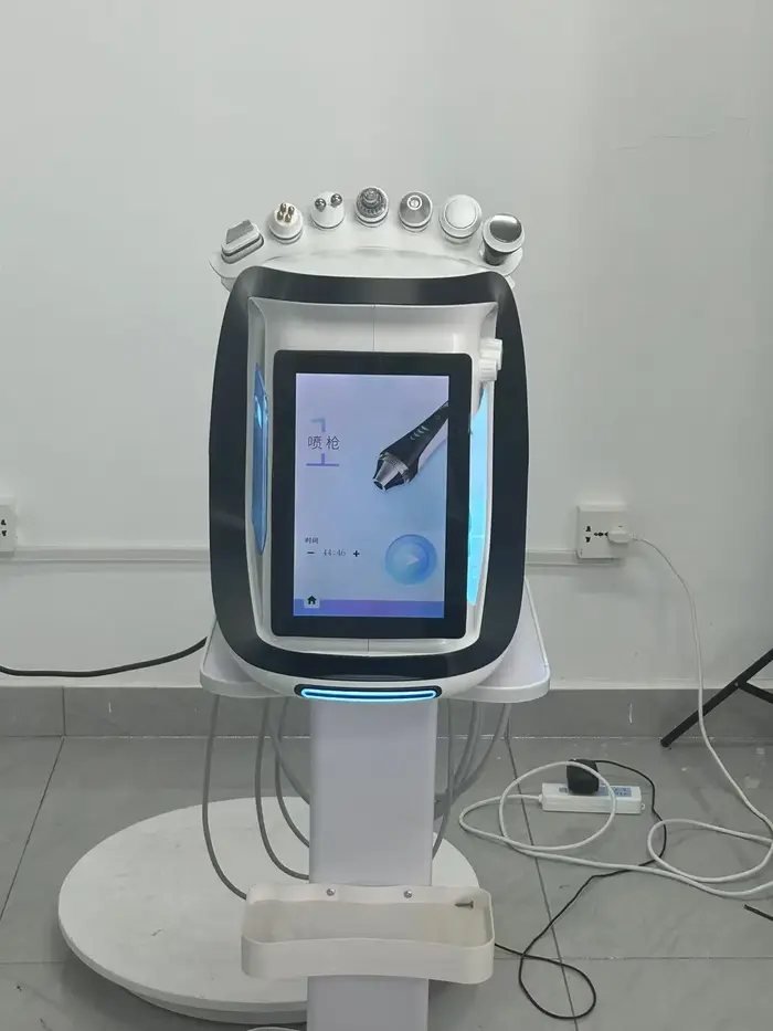 Nouveauté : Machine d'hydrodermabrasion 8 en 1 pour le visage, Aqua Peel, microdermabrasion, rajeuni
