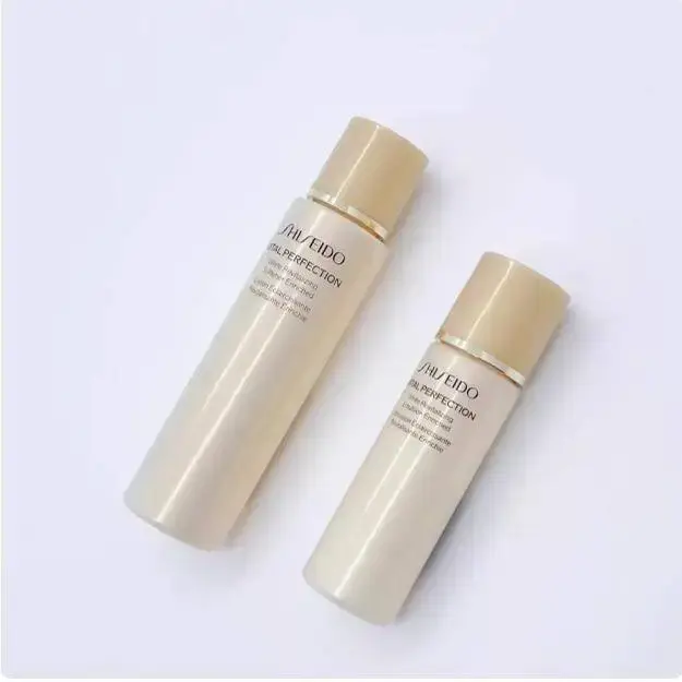Shiseido Vital Perfection Lotion enrichi 75 ml + émulsion 30 ml ensemble de soins de la peau de voyage