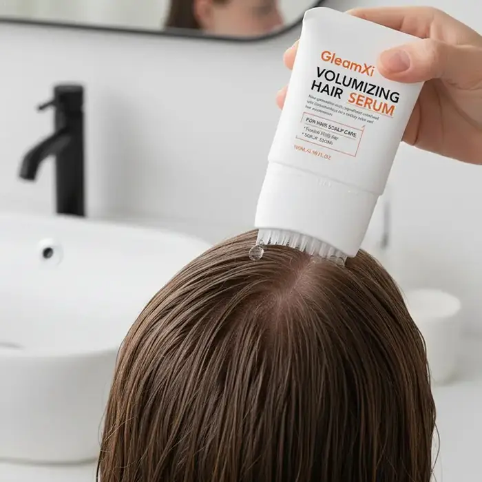Sérum capillaire avec brosse intégrée