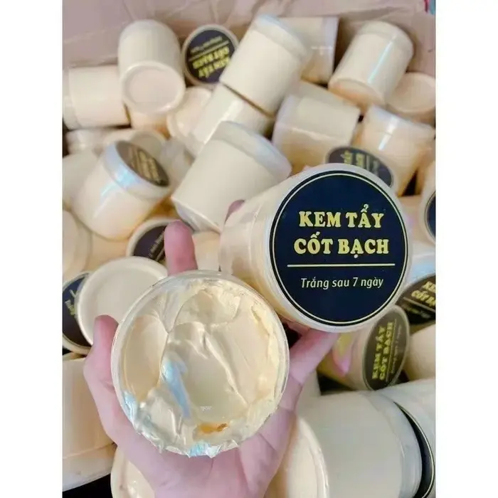 200gr Crème Corporelle Super Blanche à Action Rapide et Efficace, avec Cuillère à Mélanger Incluse - Parfumée, Douce et Facile à Utiliser, Pot pour une Peau Blanche et Lisse