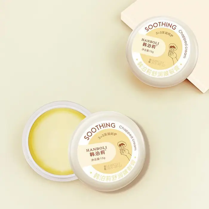Crème pour les mains et les pieds anti-callosités