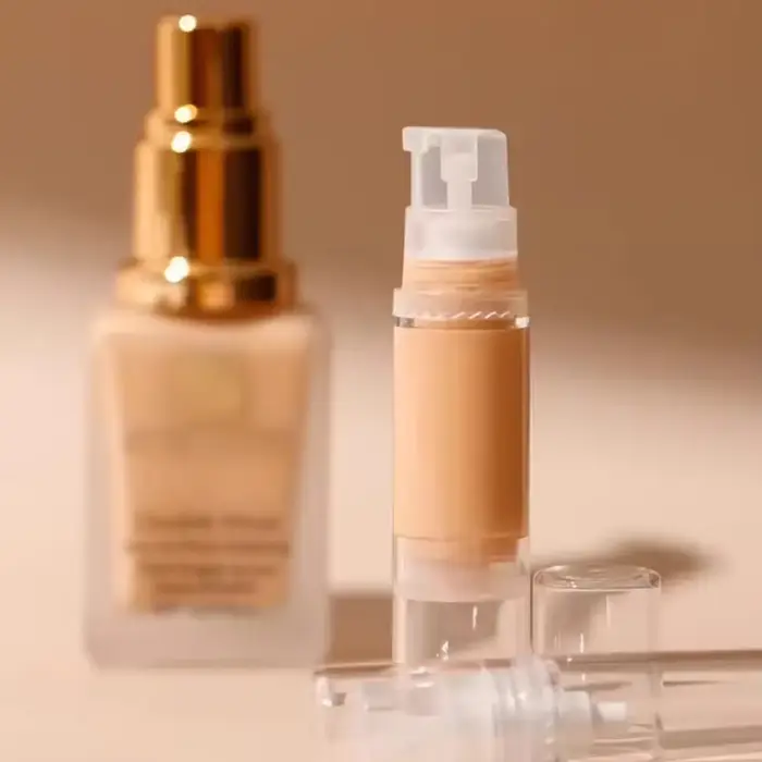 Bouteille à pompe à crème cosmétique transparente sans air