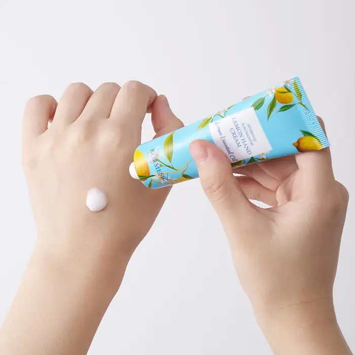 Crème pour les mains à la vaseline aux fruits KORMESIC