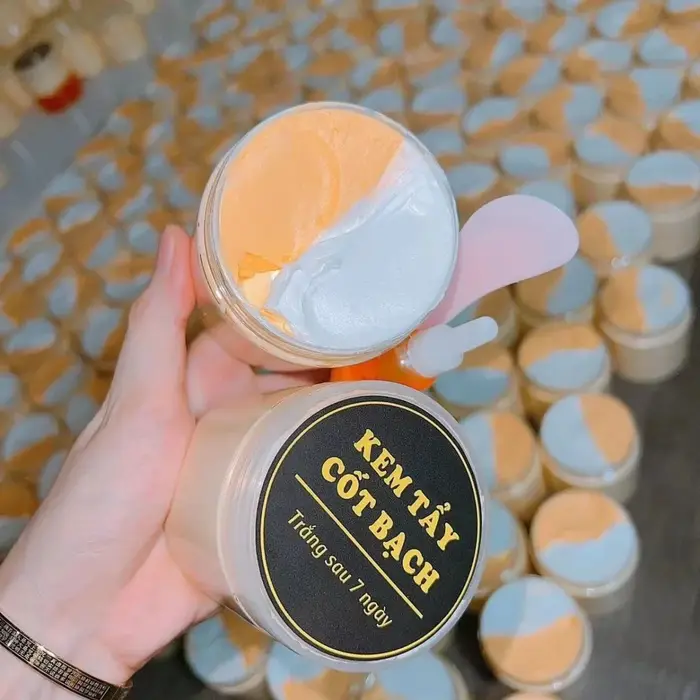 200gr Crème Corporelle Super Blanche à Action Rapide et Efficace, avec Cuillère à Mélanger Incluse - Parfumée, Douce et Facile à Utiliser, Pot pour une Peau Blanche et Lisse