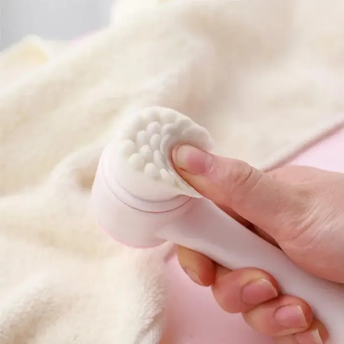 Brosse nettoyante visage 3D double face en silicone