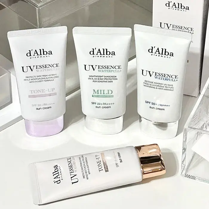 Crème solaire hydratante légère et rafraîchissante D'Alba UV Essence Waterfull SPF50+, douce et nourrissante, produits de soin de la peau