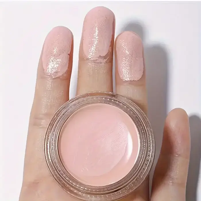 Correcteur éclaircissant hydratant pour les yeux et crème contre le contour