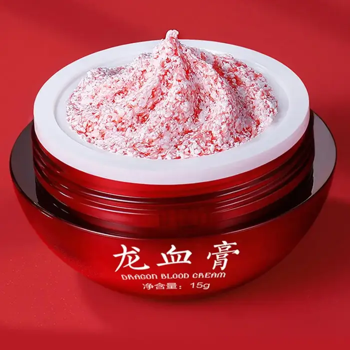 Crème qualifiée ale hydratante au rétinol et au sang de dragon
