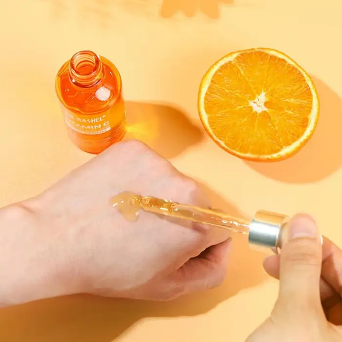 Ensemble de soins de la peau hydratant et éclaircissant à la vitamine C : sérum et crème pour le visage