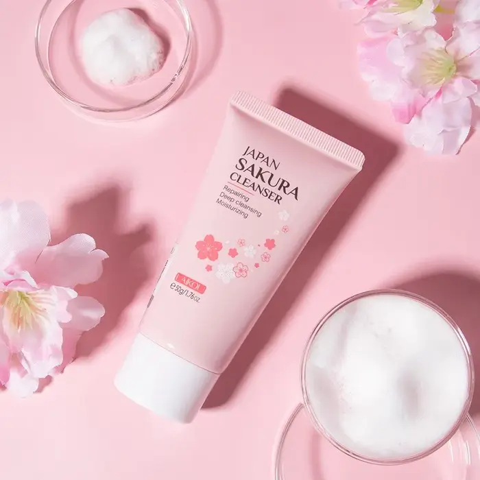 Sakura nettoyant mousse riche nettoyage en profondeur enlever la graisse améliorer la crème de lavage du visage grasse