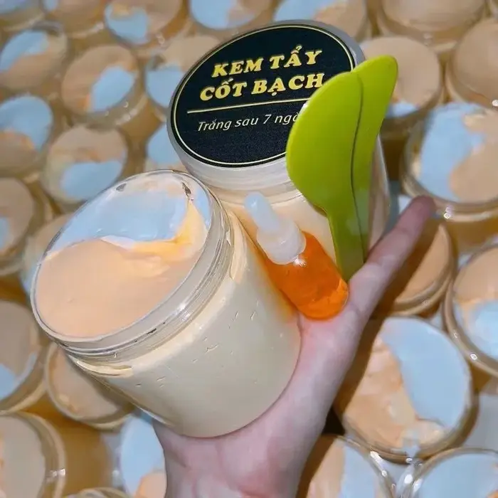 200gr Crème Corporelle Super Blanche à Action Rapide et Efficace, avec Cuillère à Mélanger Incluse - Parfumée, Douce et Facile à Utiliser, Pot pour une Peau Blanche et Lisse