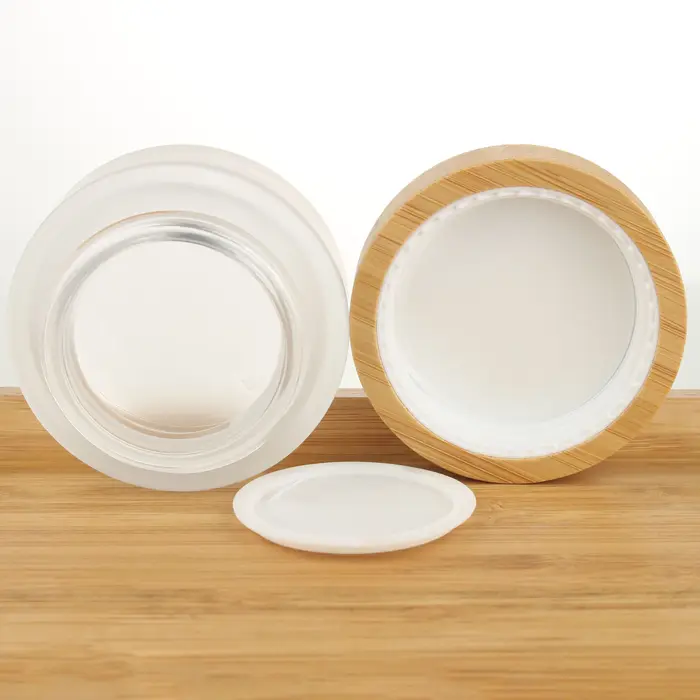 Pot de crème en verre dépoli africain avec couvercle en bambou
