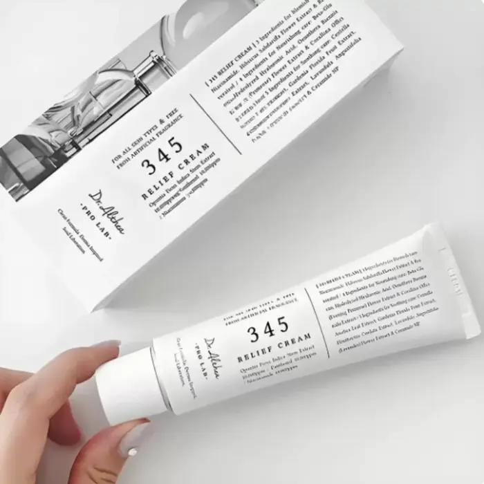 Crème nourrissante antioxydante 345, répare la barrière cutanée affaiblie, apaise la peau acnéique et procure une hydratation profonde.