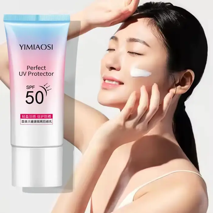 Crème solaire quotidienne SPF 50 + Protection UV