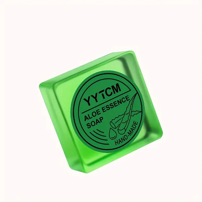 Savon artisanal à l'aloe vera, hydratant et nourrissant, peut être utilisé pour nettoyer le visage e