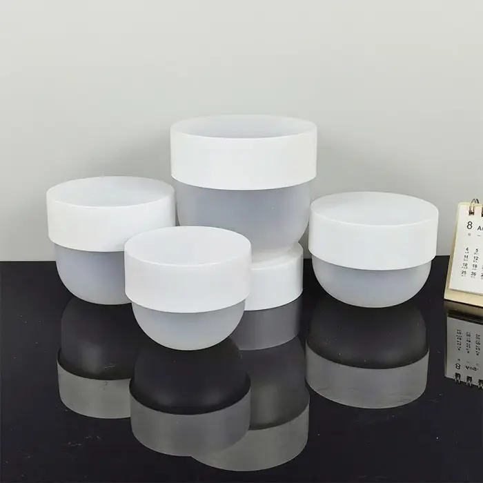 Lot de 30 pots à fond rond et large