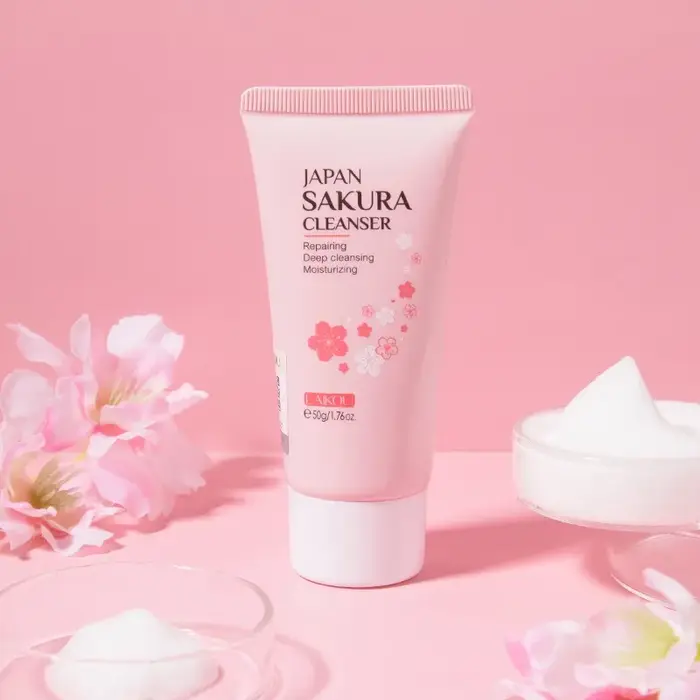 Sakura nettoyant mousse riche nettoyage en profondeur enlever la graisse améliorer la crème de lavage du visage grasse