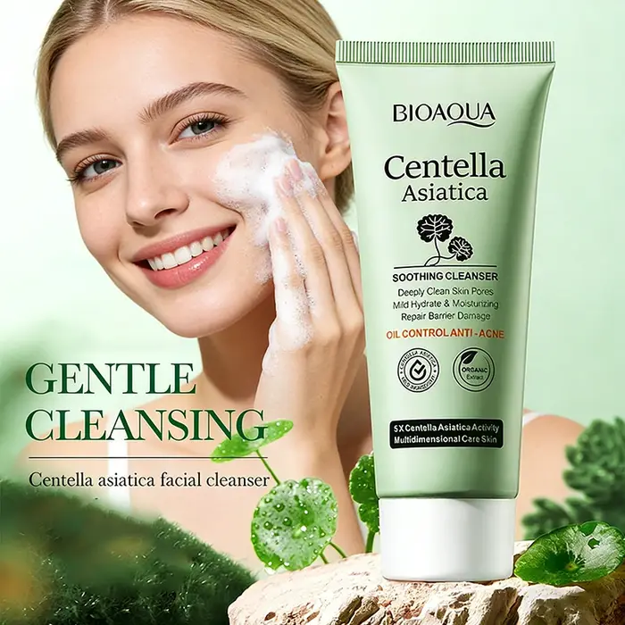 BIOAQUA Mousse Nettoyante Visage à la Centella Asiatica avec Brosse – Nettoyage Profond des Pores